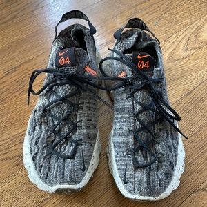 Space hippies - Grey with a little orange - In good preloved condition